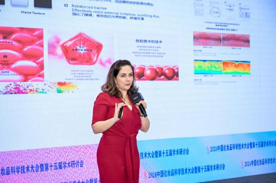 九游娱乐平台：完美日记发布行业首份“妆养一体”科研成果引领美妆新趋势(图7)