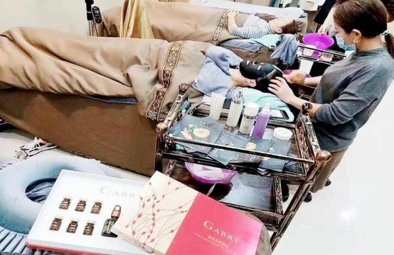 九游娱乐：创新植物精油护肤品嘉柏俪打造长效增长范本(图2)