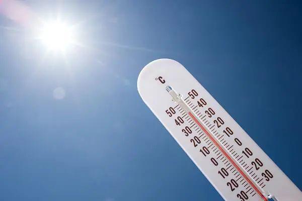 九游娱乐网站:聚焦“消暑美妆”2024日本清凉化妆品继续出新(图1)