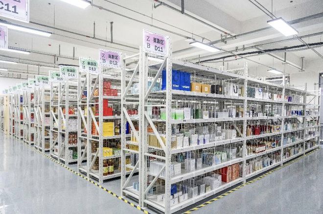 九游娱乐网站：“奢侈品管理式”样品仓：美ONE样品供应链管理为行业打样(图3)