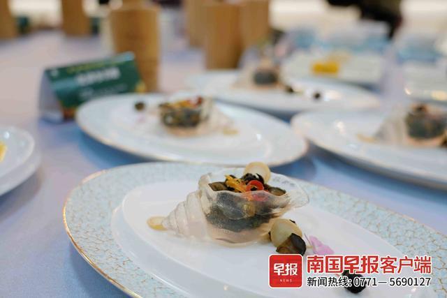 九游娱乐网站：喝奶茶、嗑瓜子、涂口红也能养生？被这个活动刷新认知了！(图2)
