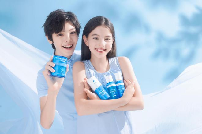 九游娱乐：海龟爸爸×抖音科研“战痘”溯源携人民日报解码青少年科学护肤！(图3)
