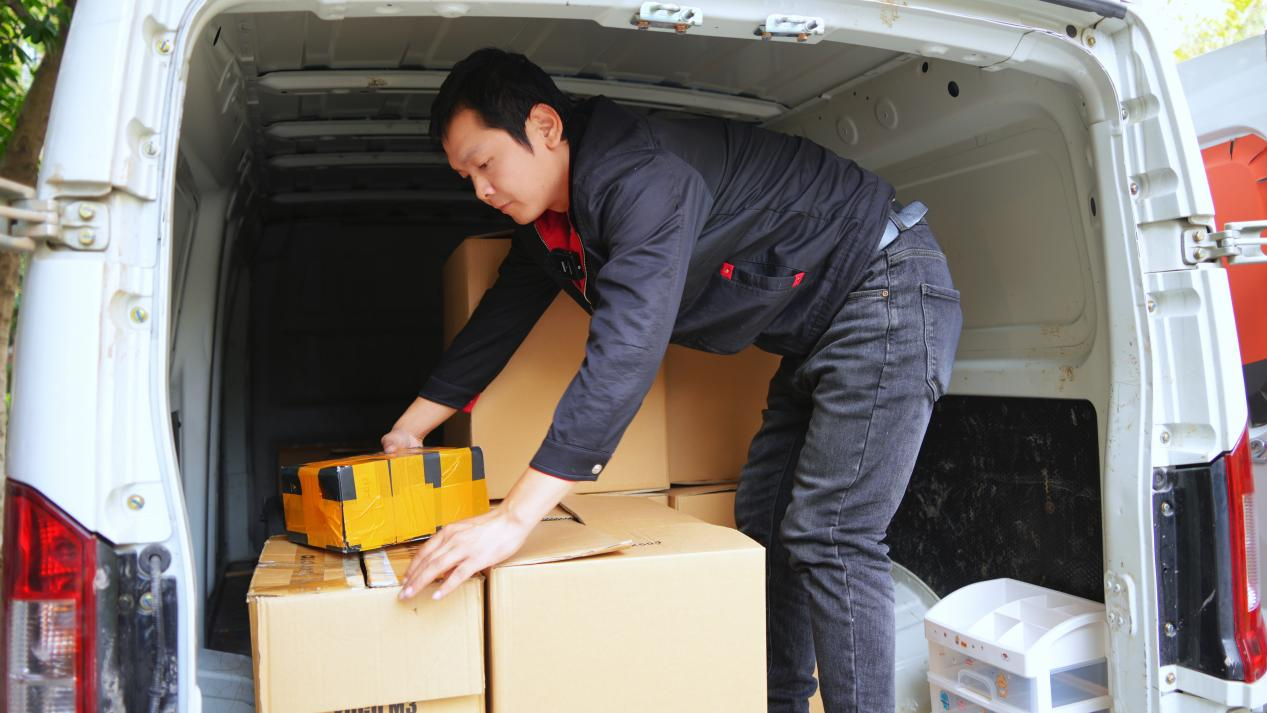九游娱乐：东风轻型车新能源：在生活的每一次“迁徙”中与你同行(图4)