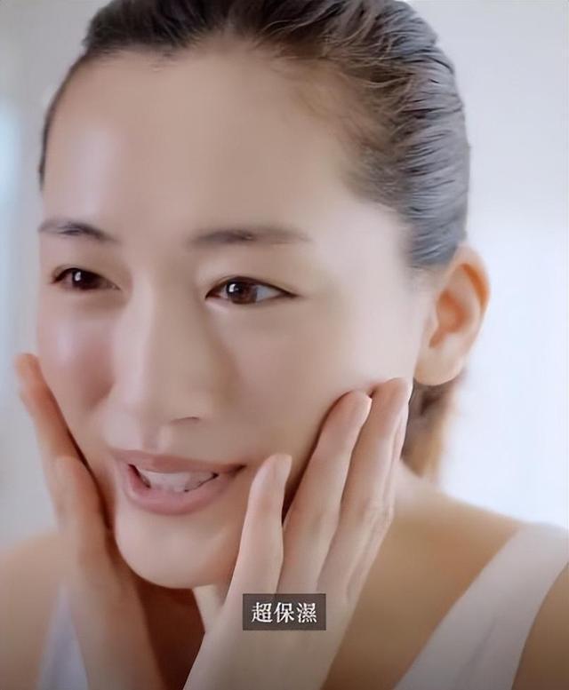九游娱乐网站：果然好肌肤离不开保湿绫濑遥这些护肤小技巧值得学习重拾自信(图6)