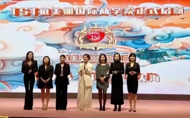 九游娱乐网站：杀回来了！直播带货人气峰值10万7小时仅卖267万(图1)