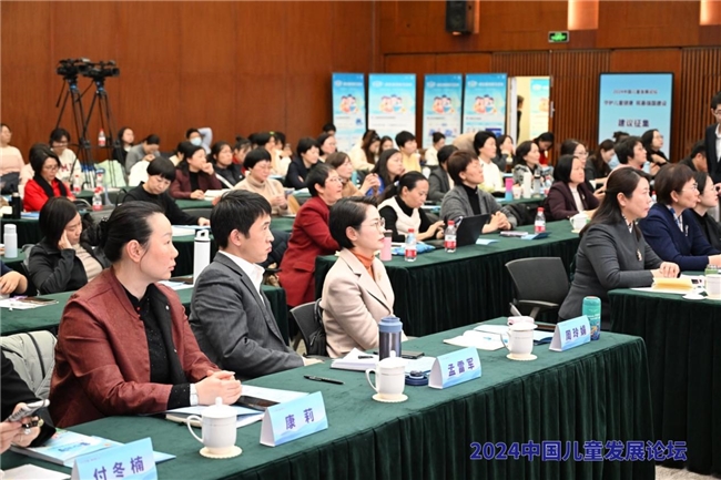 九游娱乐：“分龄护肤”新赛道元气更新拿捏了(图1)