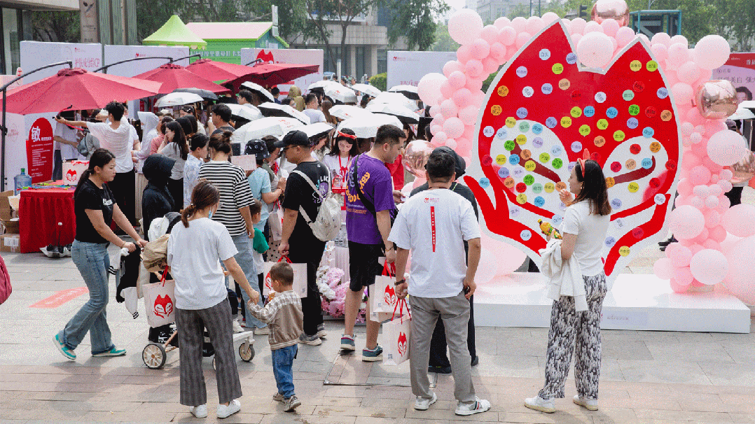 九游娱乐网站：商场的新「门面」！护肤集合店赛道闯出一个「坪效王」狐狸小妖(图3)