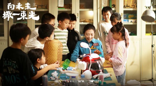 九游娱乐平台：2024年国货美妆的热搜关键词是(图26)