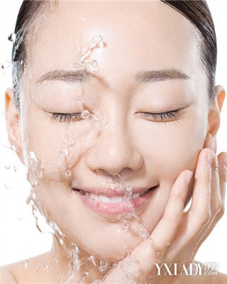 九游娱乐平台：【图】护肤知识你知道多少？教你如何在秋季保养皮肤(图2)