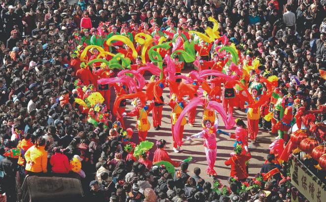 九游娱乐网站：河北蔚县：特色文化激活千年古城振兴“强引擎”(图2)