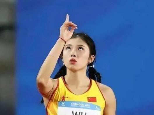 九游娱乐：侥幸夺冠、下滑吴艳妮夺冠后又遭嘲运动短裤戳穿小圈恶俗(图12)