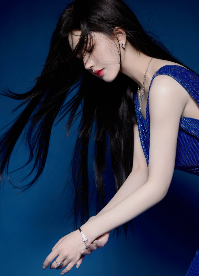 九游娱乐：乖嗯都给你h(百合)_乖嗯都给你h(百合)V(图1)