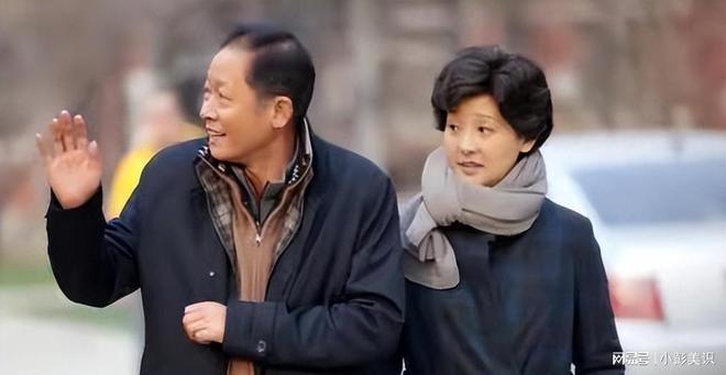 九游娱乐平台：装都不装了！58岁徐帆刚回应完离婚的传闻恶心的一幕就接连上演(图11)