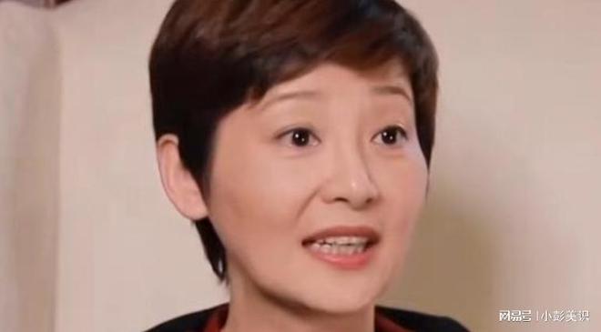 九游娱乐平台：装都不装了！58岁徐帆刚回应完离婚的传闻恶心的一幕就接连上演(图21)