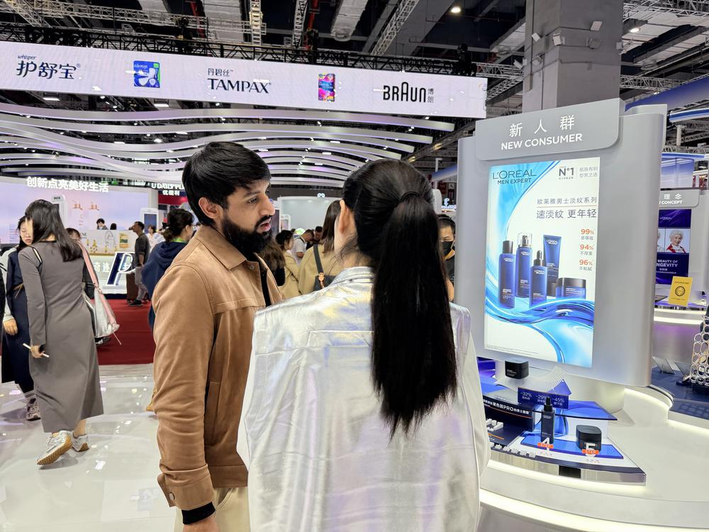 九游娱乐平台：为中国市场加点“美”！全球日化“顶流”亮相进博会(图10)
