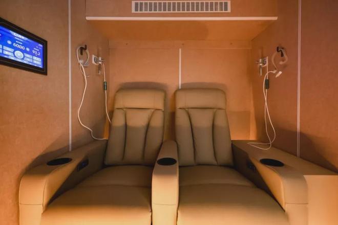 九游娱乐:十一月百度热搜@保利都汇和煦售楼处电话:顶奢生活之选(图8)