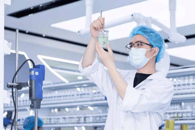 九游娱乐网站：以科学为配方黛安蒂长沙探秘揭晓50+熟龄肌光采之源(图3)