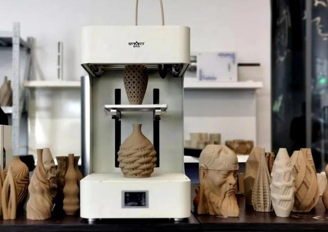 九游娱乐网站:桌面3D打印与国潮数字消费教育调研报告:技术融合与文化传承的新范式(图3)