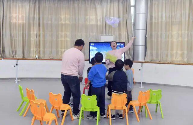 九游娱乐网站:广东省孤独症儿童家庭支持公益计划已惠及12个地市5844人次(图2)