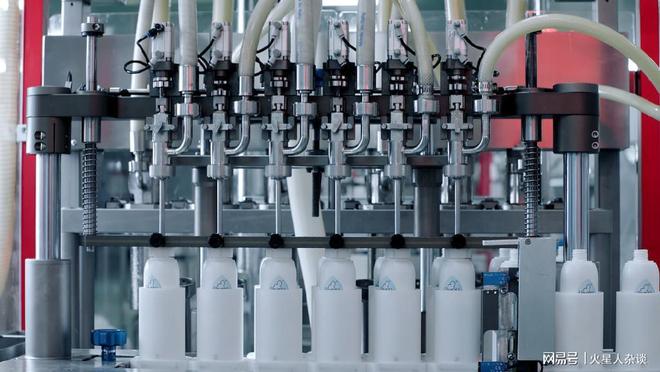 九游娱乐平台：中国化妆品“第一大省”：拥有3400多家企业年产值突破2100亿元(图2)