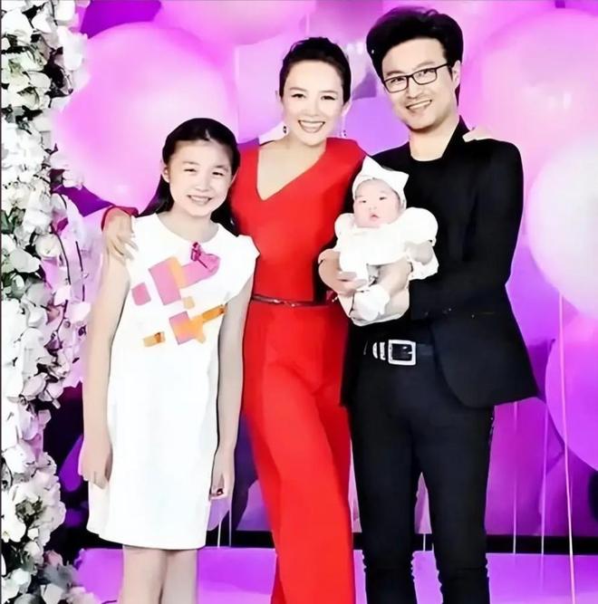 九游娱乐平台:汪峰也没想到距离过年仅剩6天46岁章子怡高调官宣了喜讯!(图6)