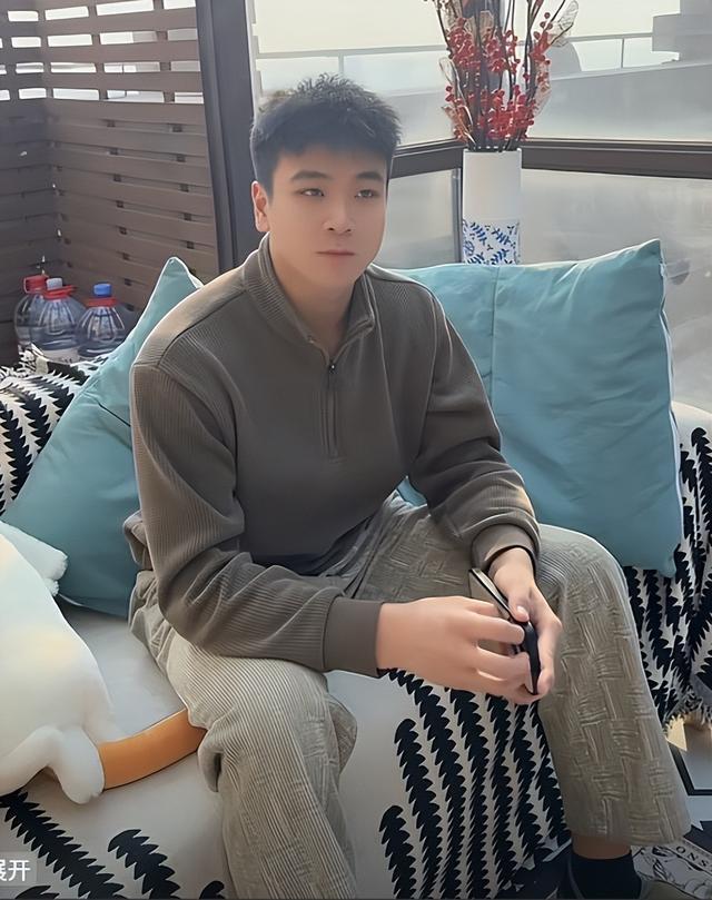 九游娱乐网站:上海富婆爱上小20岁江苏小伙婆婆小她2岁平时不叫阿姨叫闺蜜(图7)