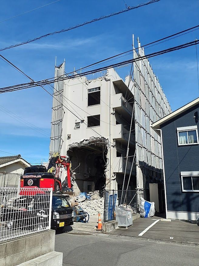 九游娱乐平台：颠覆！68岁日本老太惨死凶手竟是50年前用过的化妆品！潜伏期长到令人窒息(图7)