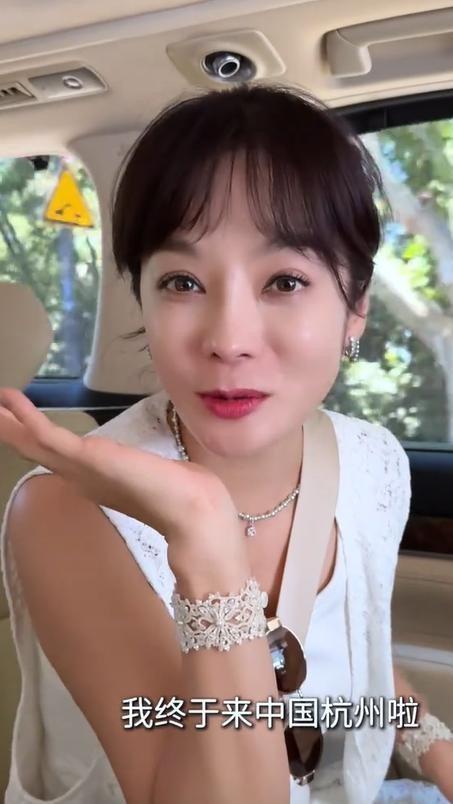 九游娱乐：与高梓淇离婚6年蔡琳带儿子搬离济州岛别墅光化妆品就装3车(图9)