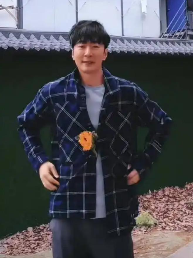 九游娱乐：与高梓淇离婚6年蔡琳带儿子搬离济州岛别墅光化妆品就装3车(图17)