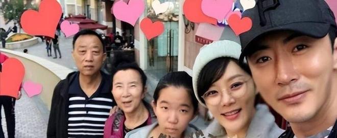 九游娱乐：与高梓淇离婚6年蔡琳带儿子搬离济州岛别墅光化妆品就装3车(图20)