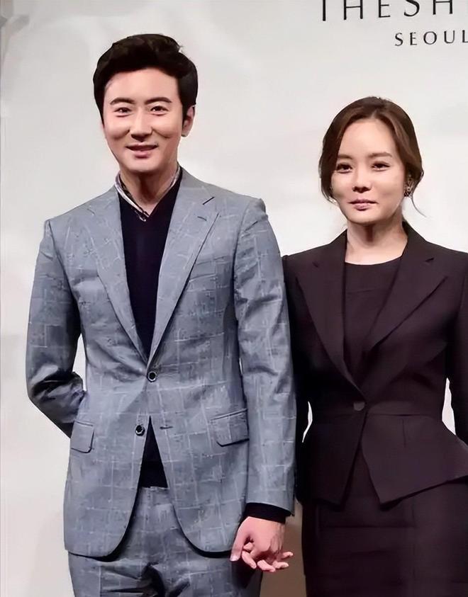 九游娱乐：与高梓淇离婚6年蔡琳带儿子搬离济州岛别墅光化妆品就装3车(图13)